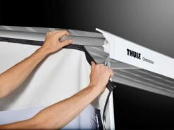 Thule Rain Blocker Side G2 Zijwand 300 XXL -Kampeer Speciaal Winkel 601488 601488 images other thulerainblockerg2zijpaneels2 2 ecommerce 1