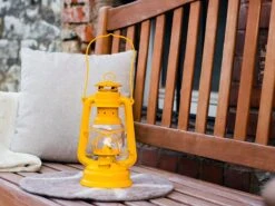 Feuerhand Baby Special 276 Signal Yellow Stormlamp -Kampeer Speciaal Winkel feuerhand stormlamp geel 2 ecommerce 5126