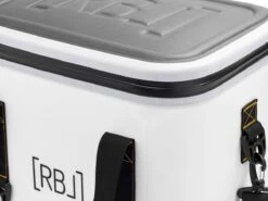 Rebel Outdoor Compact 14 Koelbox -Kampeer Speciaal Winkel rebel outdoor koeltas detail 2 ecommerce
